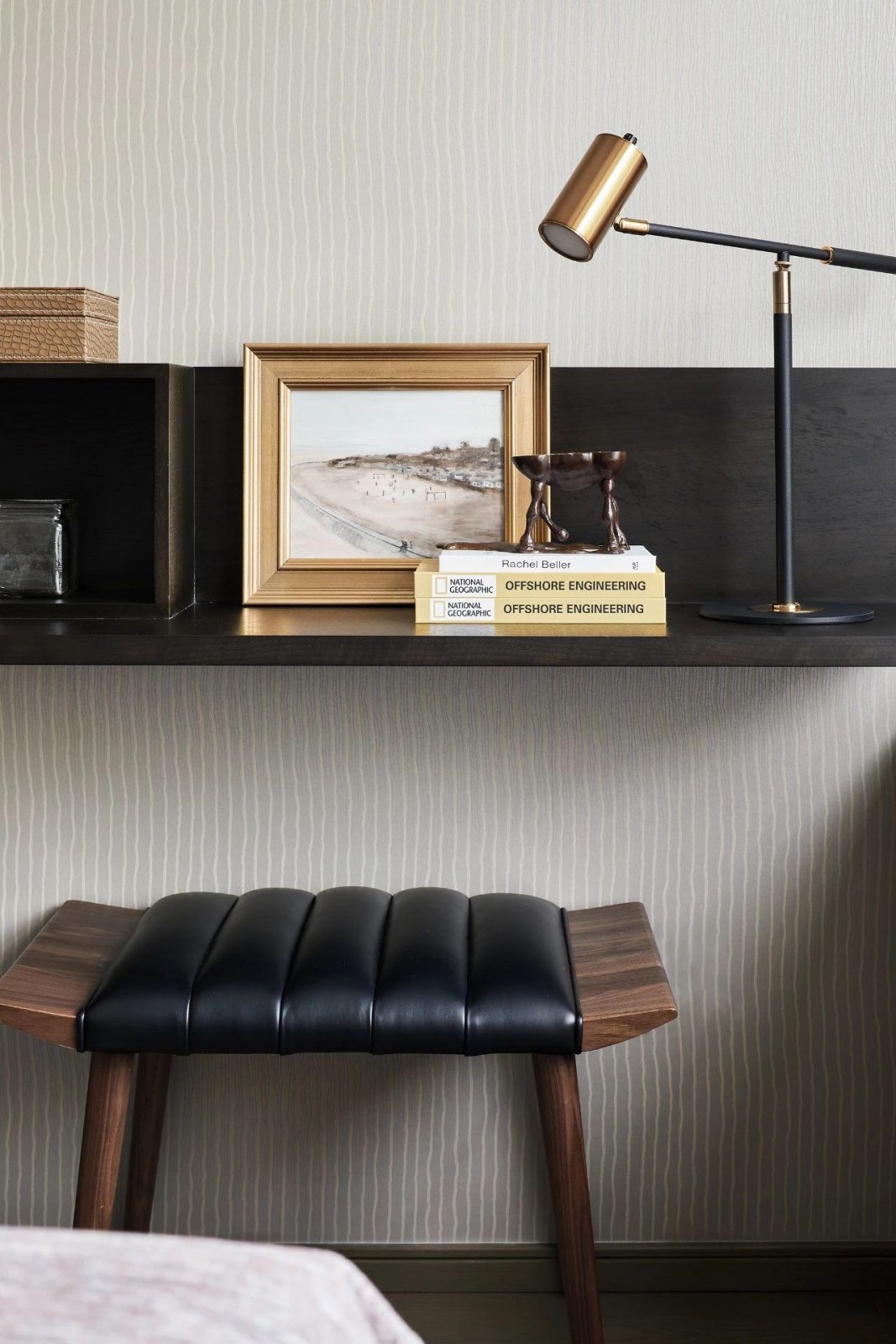 輕奢簡約風(fēng)格室內(nèi)設(shè)計(jì)家裝案例-臥室書桌 輕奢簡約風(fēng)格室內(nèi)設(shè)計(jì)家裝案例-臥室書桌