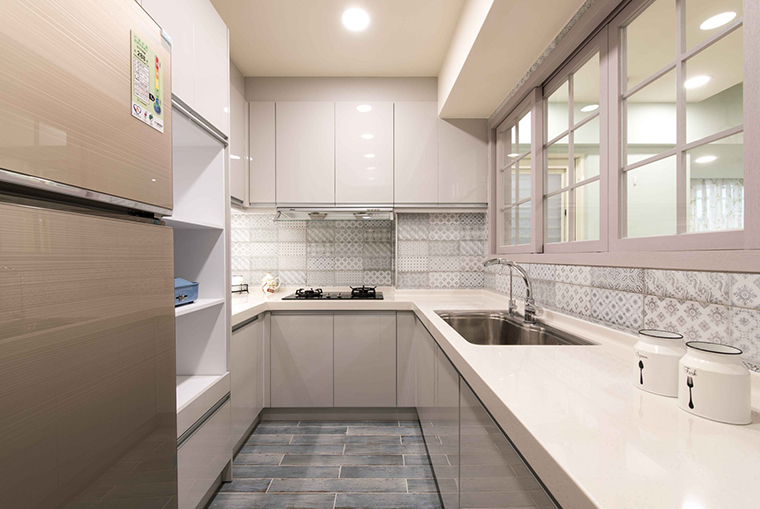 法式鄉(xiāng)村風格家裝設計室內(nèi)裝修效果圖-廚房 法式鄉(xiāng)村風格家裝設計室內(nèi)裝修效果圖-廚房