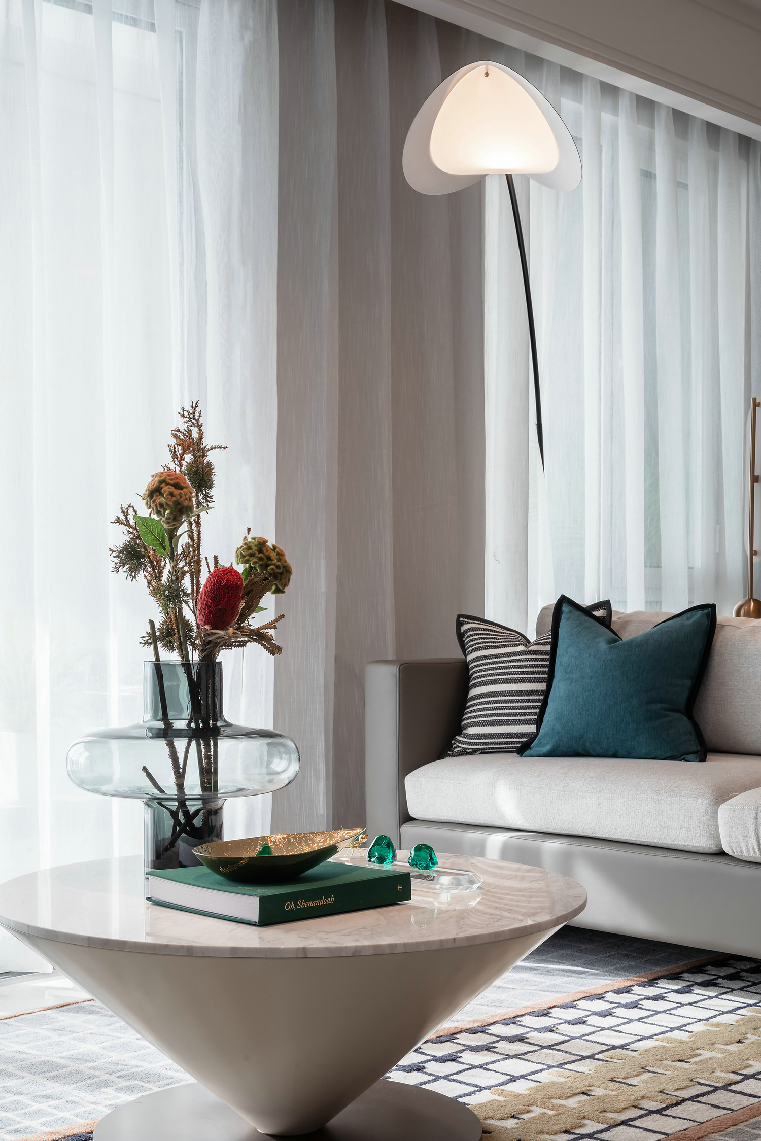 簡約新中式風(fēng)格室內(nèi)家裝案例效果圖-客廳茶幾 簡約新中式風(fēng)格室內(nèi)家裝案例效果圖-客廳茶幾