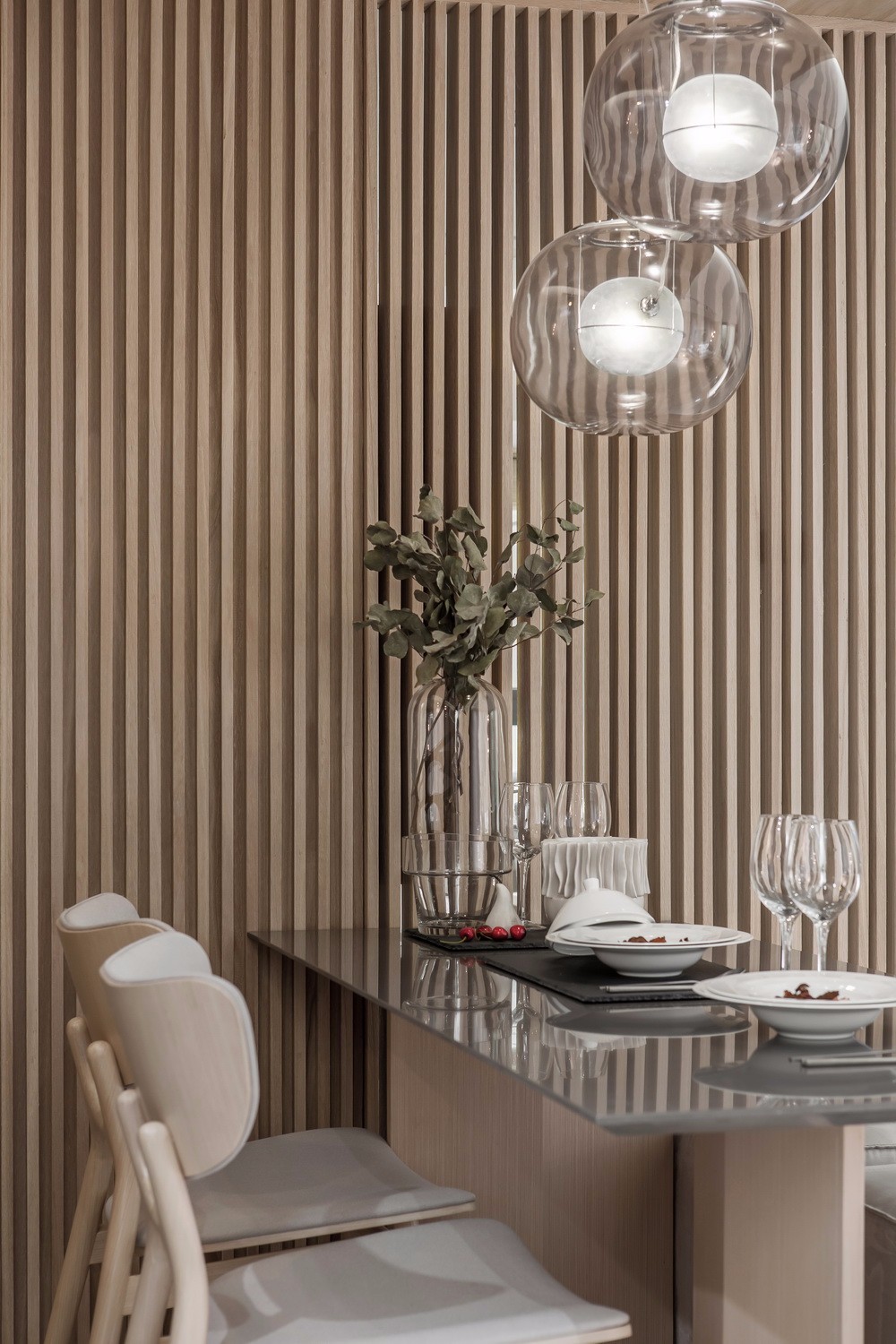 現(xiàn)代簡約風(fēng)格室內(nèi)家裝案例效果圖-餐廳 現(xiàn)代簡約風(fēng)格室內(nèi)家裝案例效果圖-餐廳