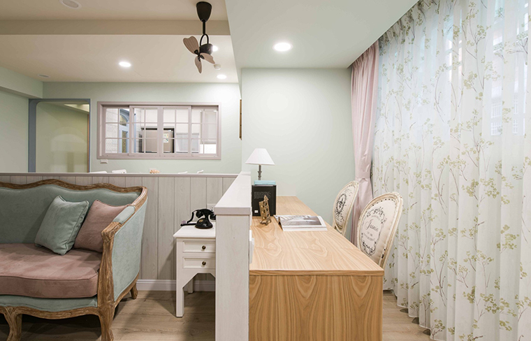 法式鄉(xiāng)村風格家裝設計室內(nèi)裝修效果圖-陽臺 法式鄉(xiāng)村風格家裝設計室內(nèi)裝修效果圖-陽臺