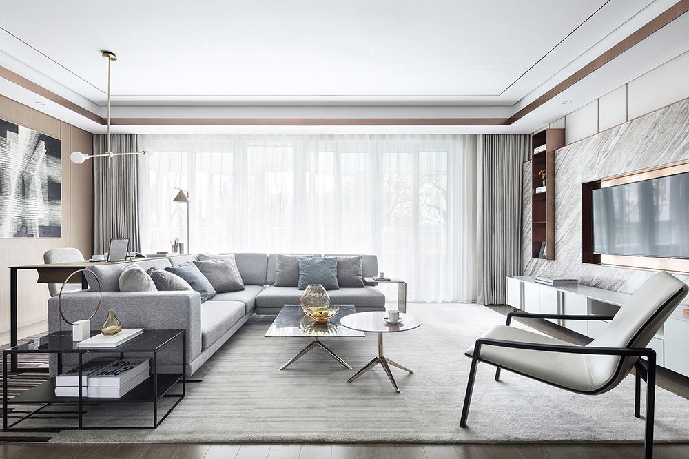 南寧市潤華尚城街區(qū)輕奢風格三居室裝修案例