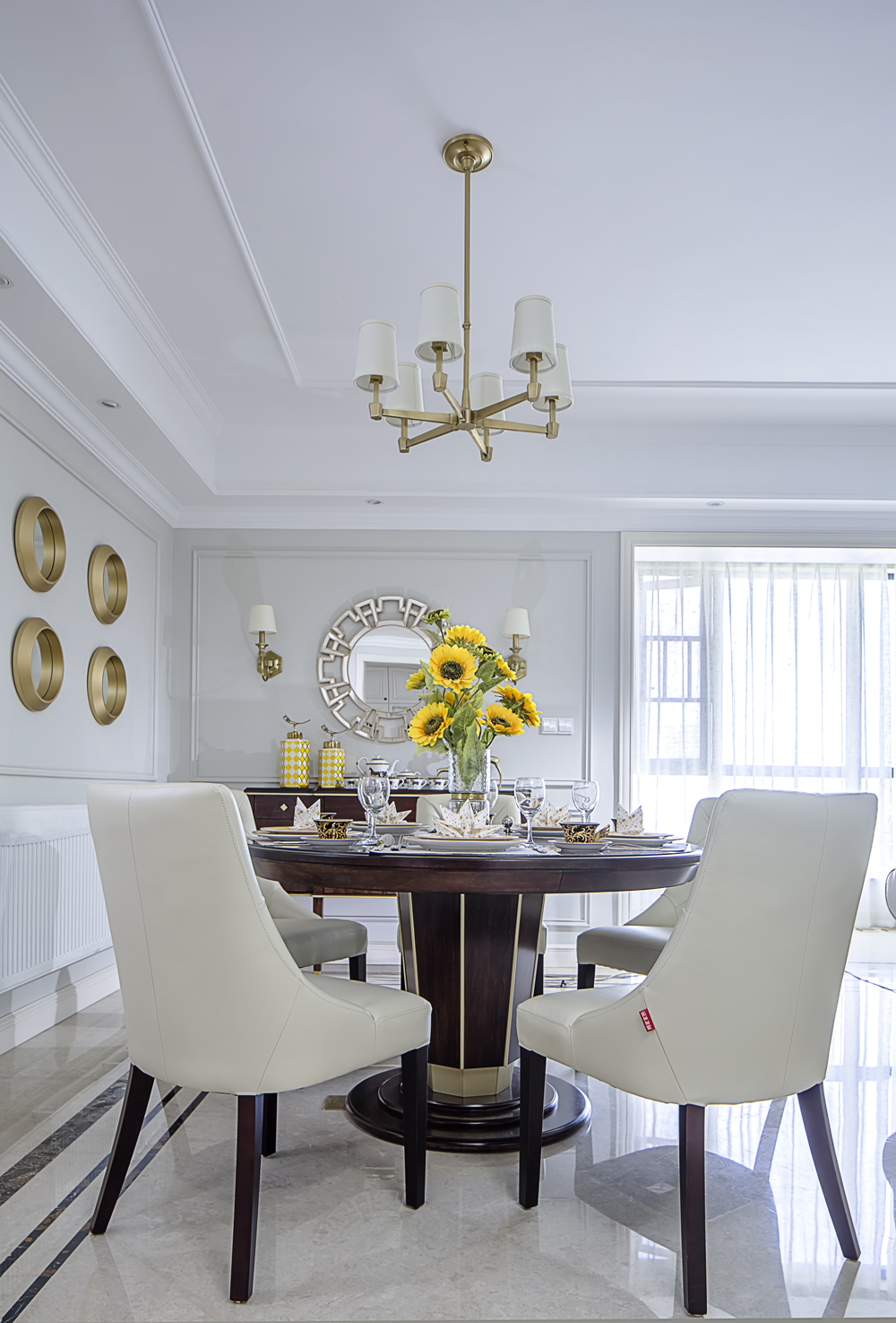 歐式輕奢風格家裝設(shè)計室內(nèi)裝修效果圖-餐廳 歐式輕奢風格家裝設(shè)計室內(nèi)裝修效果圖-餐廳