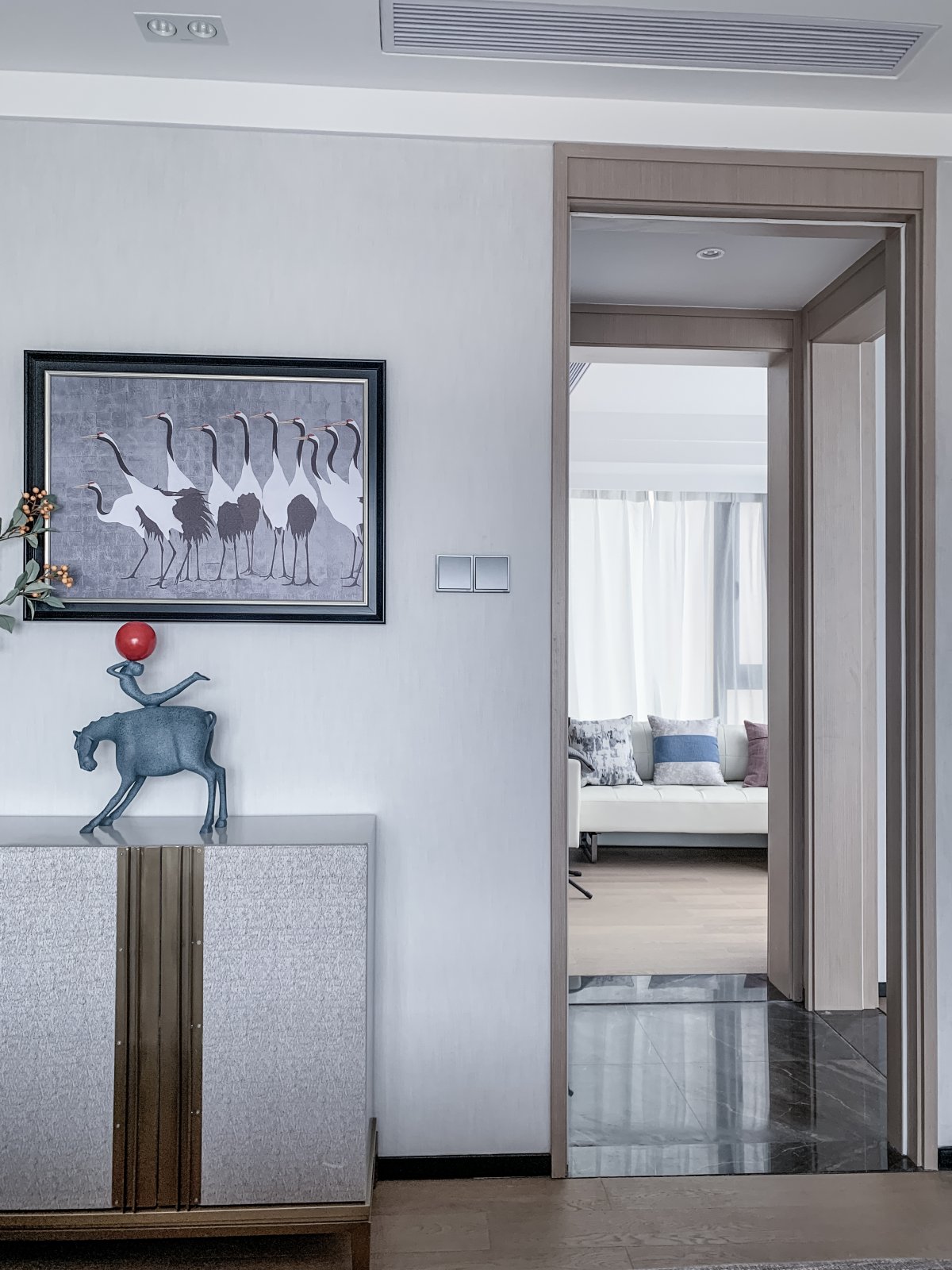 現(xiàn)代簡約風(fēng)格室內(nèi)設(shè)計家裝案例-走廊 現(xiàn)代簡約風(fēng)格室內(nèi)設(shè)計家裝案例-走廊