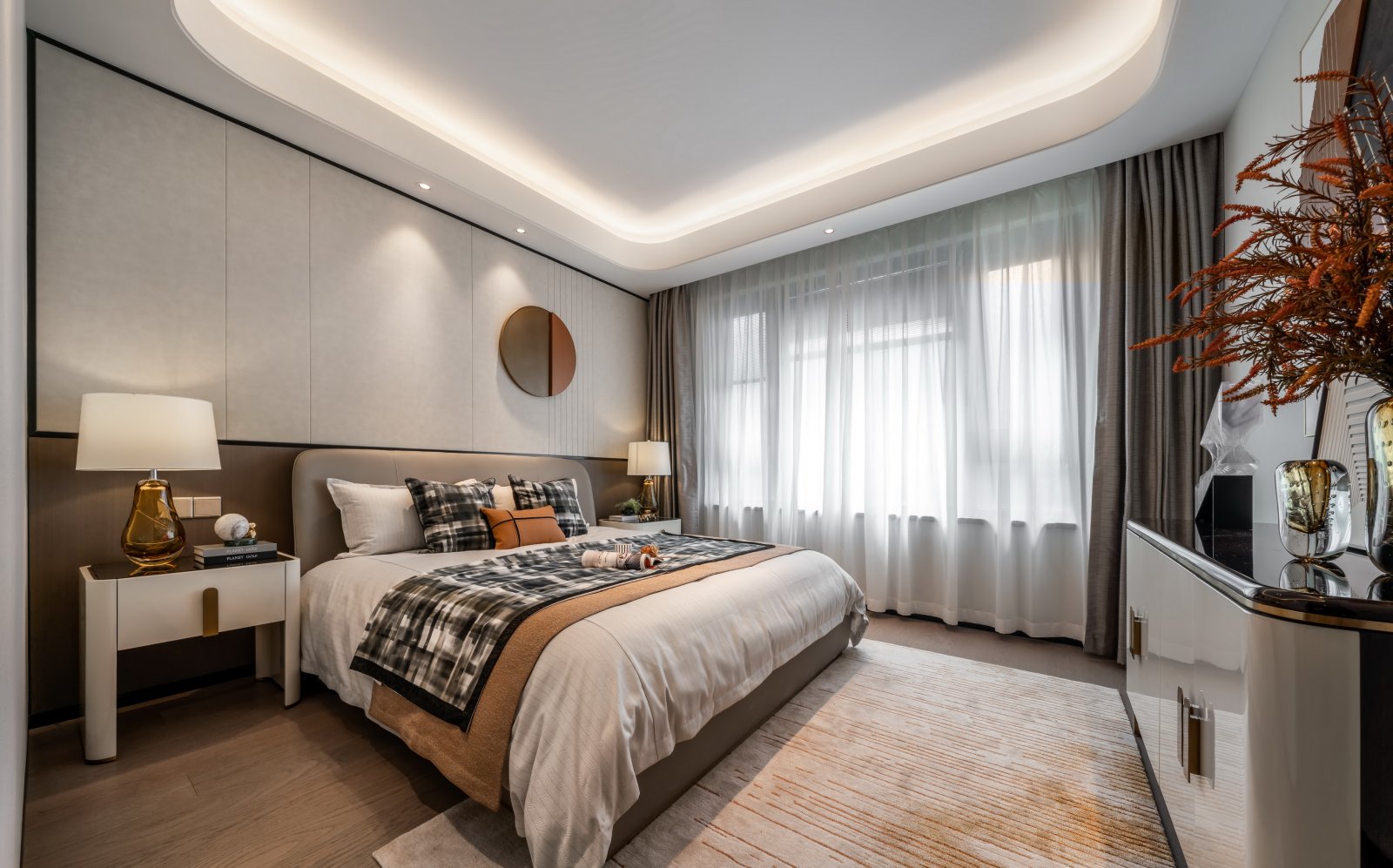 輕奢風格室內(nèi)設(shè)計家裝案例-次臥