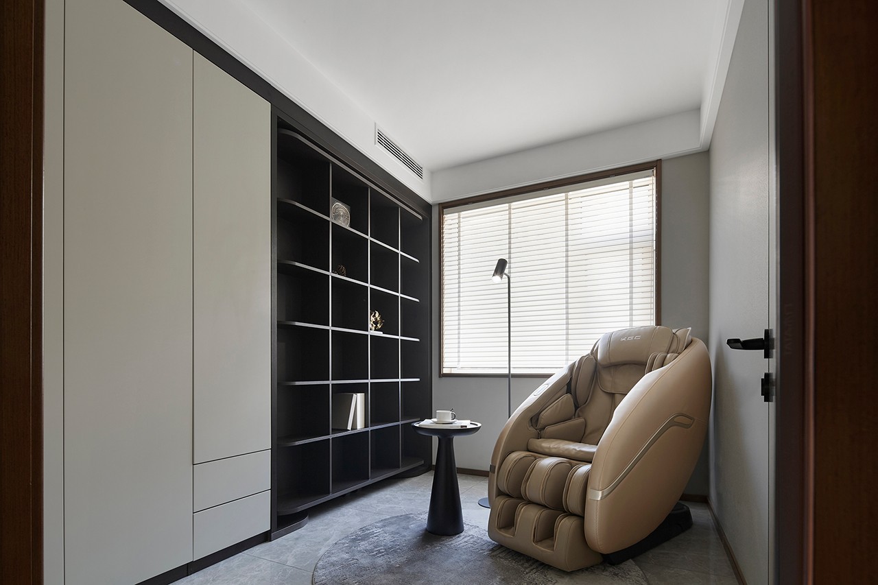 現(xiàn)代新中式風格家裝設計室內(nèi)裝修效果圖-衣帽間 現(xiàn)代新中式風格家裝設計室內(nèi)裝修效果圖-衣帽間