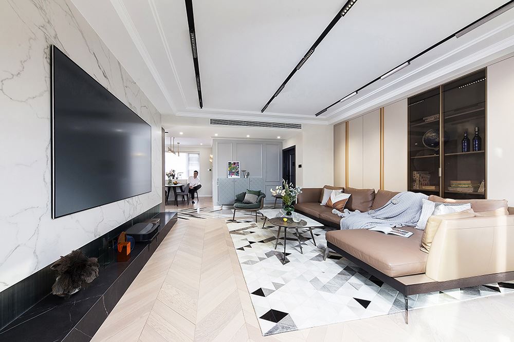 青島市萬科生態(tài)城輕奢風格三居室裝修案例