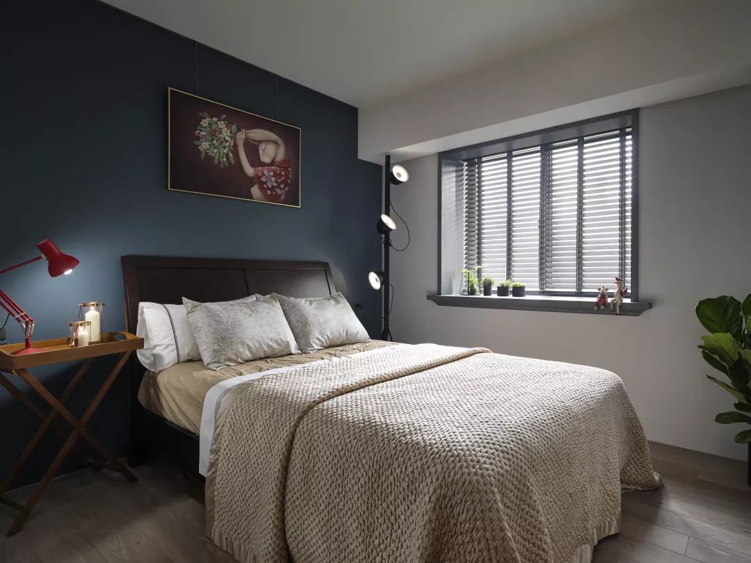 現(xiàn)代工業(yè)風(fēng)風(fēng)格家裝設(shè)計室內(nèi)裝修效果圖-主臥 現(xiàn)代工業(yè)風(fēng)風(fēng)格家裝設(shè)計室內(nèi)裝修效果圖-主臥