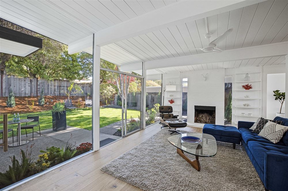 廣州市越秀·大學(xué)城·和樾府現(xiàn)代風(fēng)格別墅裝修案例