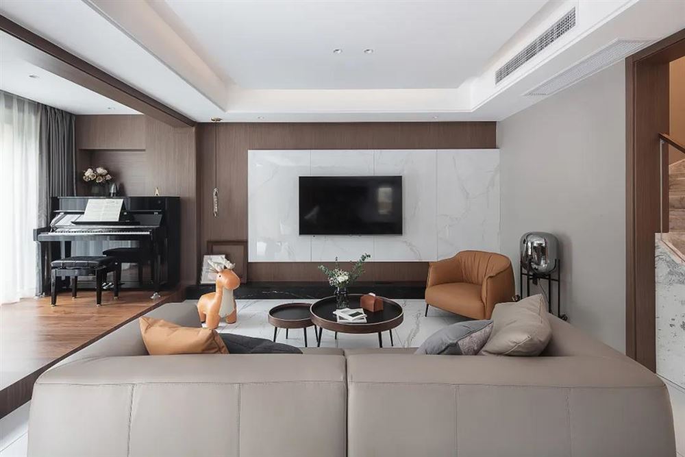 江門市寶翠園現(xiàn)代簡約風格三居室裝修案例