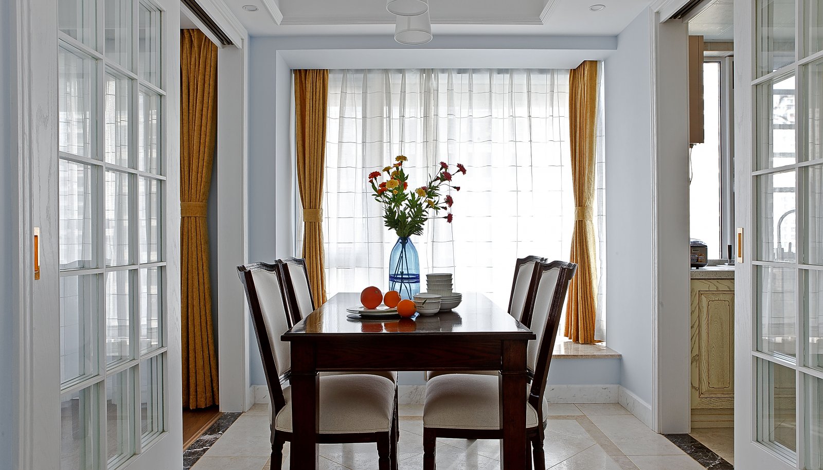 裝修案例簡(jiǎn)約美式風(fēng)格室內(nèi)裝修效果圖-餐廳 裝修案例簡(jiǎn)約美式風(fēng)格室內(nèi)裝修效果圖-餐廳