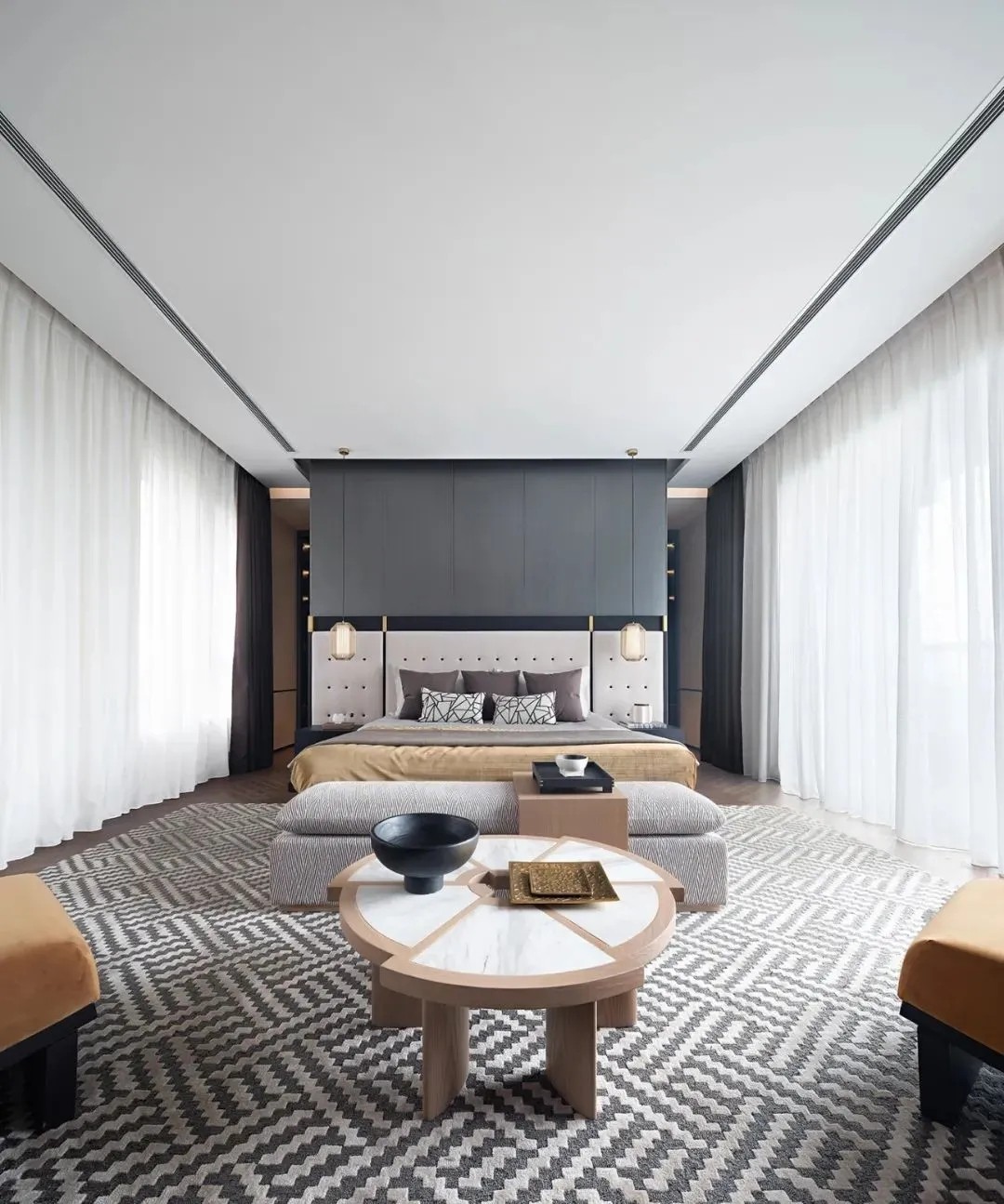 現(xiàn)代輕奢風格別墅室內(nèi)設(shè)計家裝案例-主臥 現(xiàn)代輕奢風格別墅室內(nèi)設(shè)計家裝案例-主臥