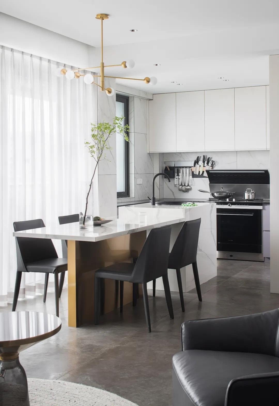 簡約黑白灰風格室內(nèi)設(shè)計家裝案例-餐廳