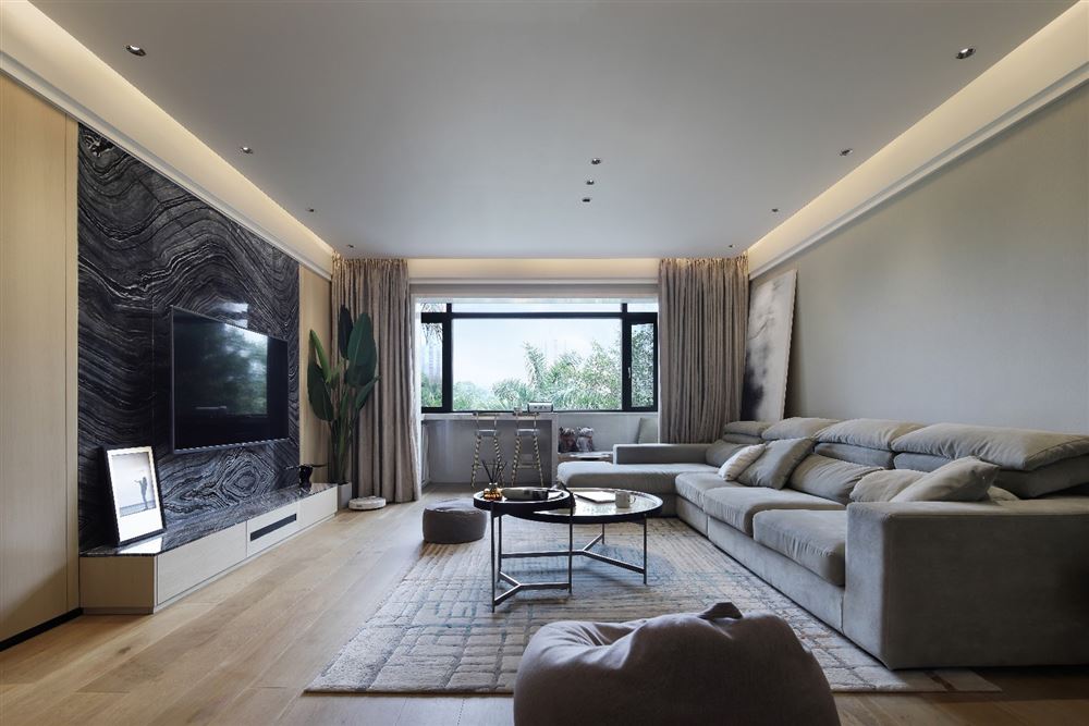 佛山市綠城&middot;桂語蘭庭現(xiàn)代風(fēng)格三居室裝修案例