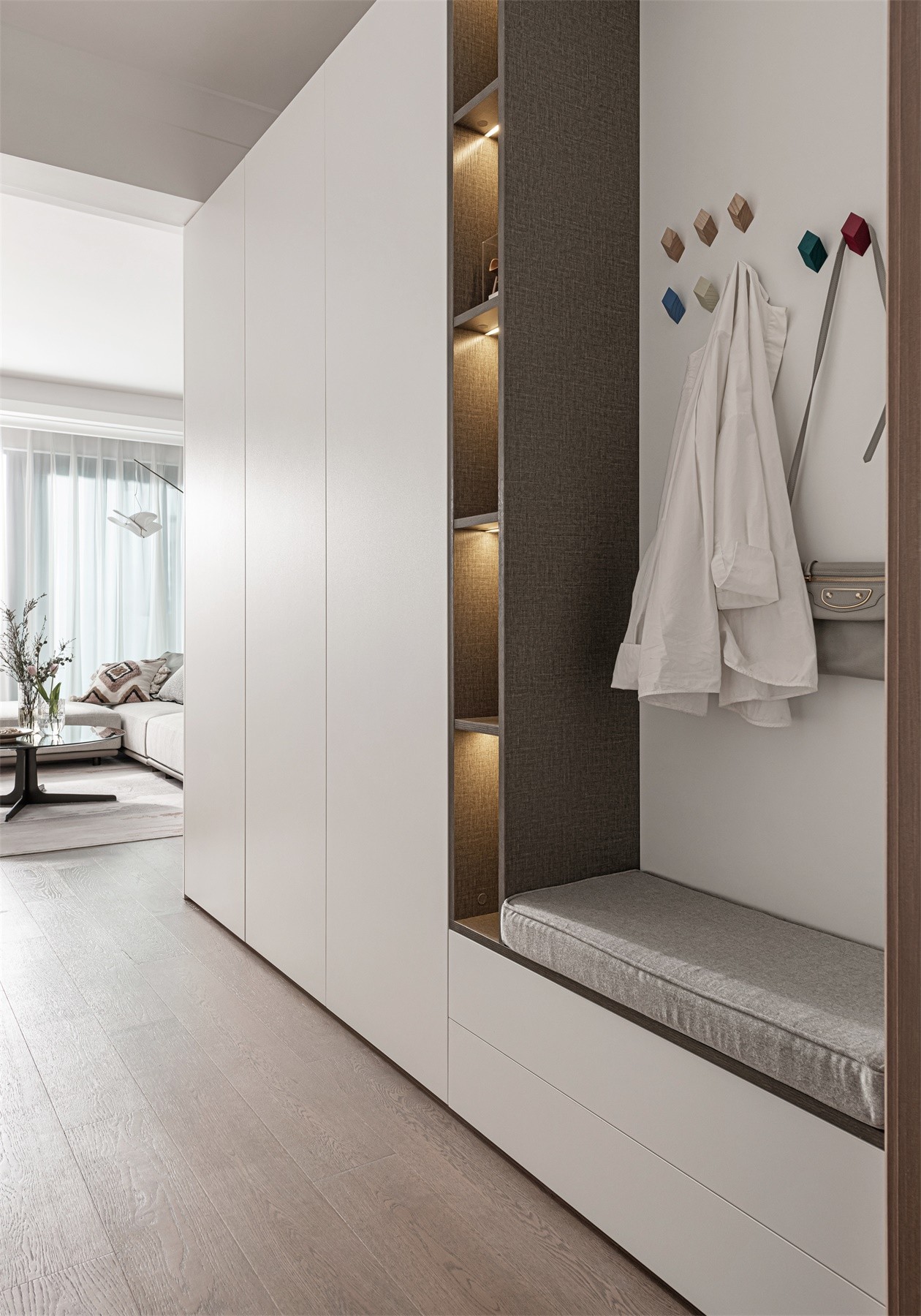 現(xiàn)代簡約風(fēng)格室內(nèi)設(shè)計家裝案例-玄關(guān) 現(xiàn)代簡約風(fēng)格室內(nèi)設(shè)計家裝案例-玄關(guān)