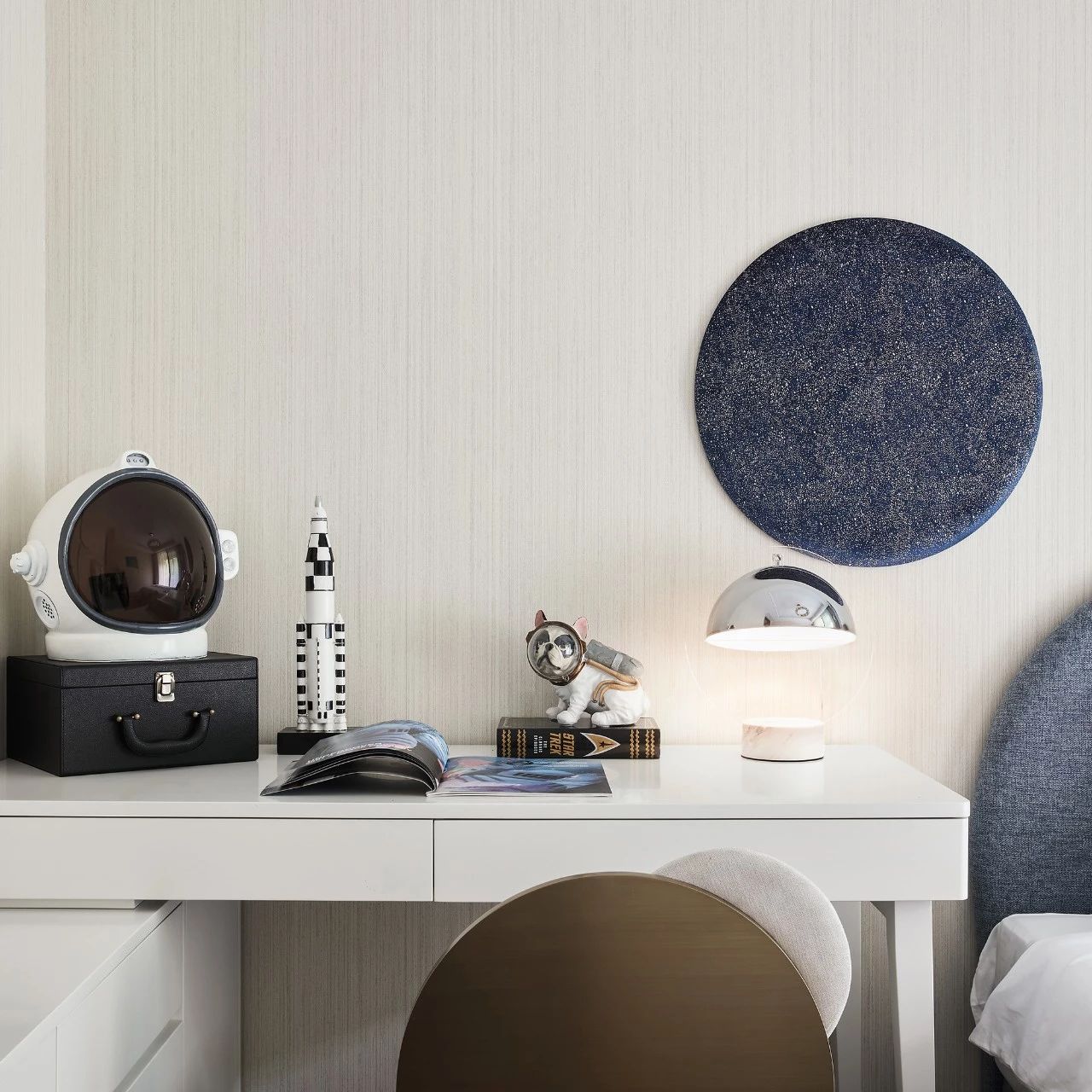 輕奢簡約風(fēng)格室內(nèi)設(shè)計(jì)家裝案例-書桌 輕奢簡約風(fēng)格室內(nèi)設(shè)計(jì)家裝案例-書桌