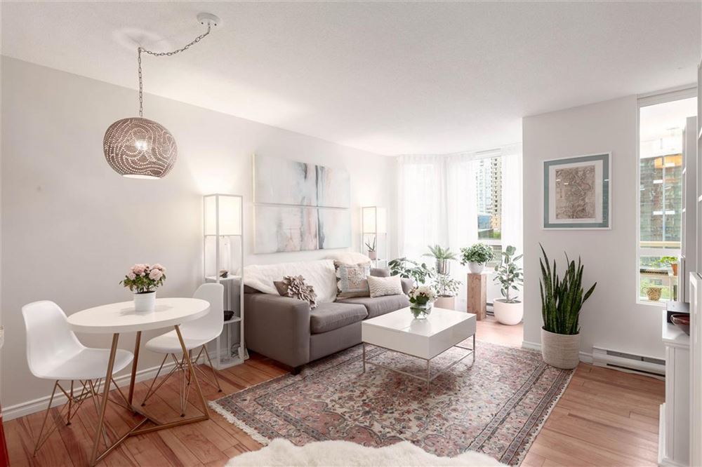 廣州市萬科金域曦府現(xiàn)代簡約風格二居室裝修案例