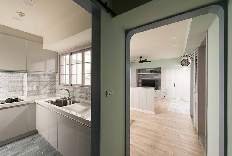 法式鄉(xiāng)村風格家裝設計室內(nèi)裝修效果圖-廚房 法式鄉(xiāng)村風格家裝設計室內(nèi)裝修效果圖-廚房