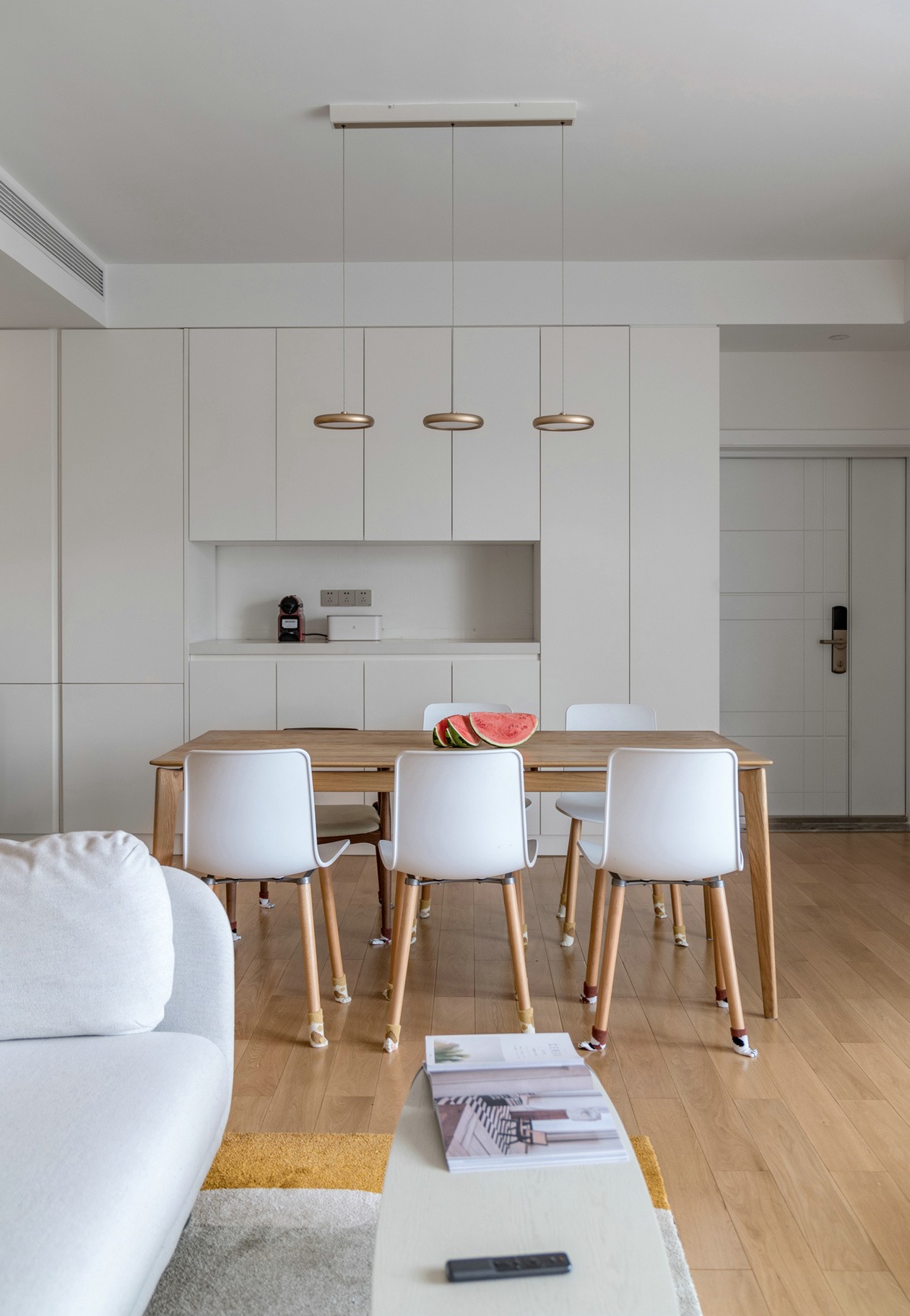 日式原木風格室內(nèi)設(shè)計家裝案例-餐廳 日式原木風格室內(nèi)設(shè)計家裝案例-餐廳