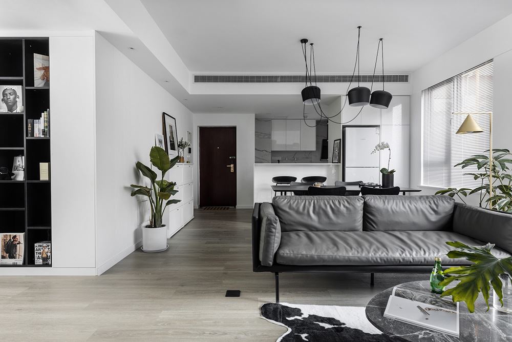 南寧市大觀天下現(xiàn)代簡(jiǎn)約風(fēng)格三居室裝修案例