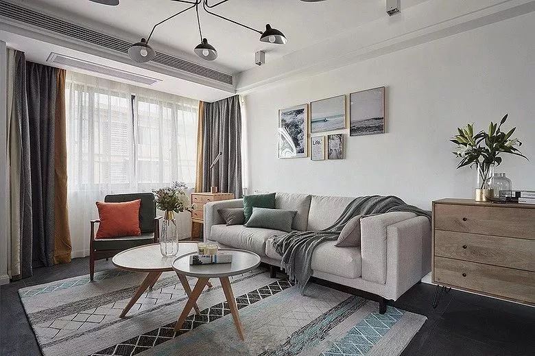 潮州市奎元住宅區(qū)北歐風(fēng)格三居室裝修案例