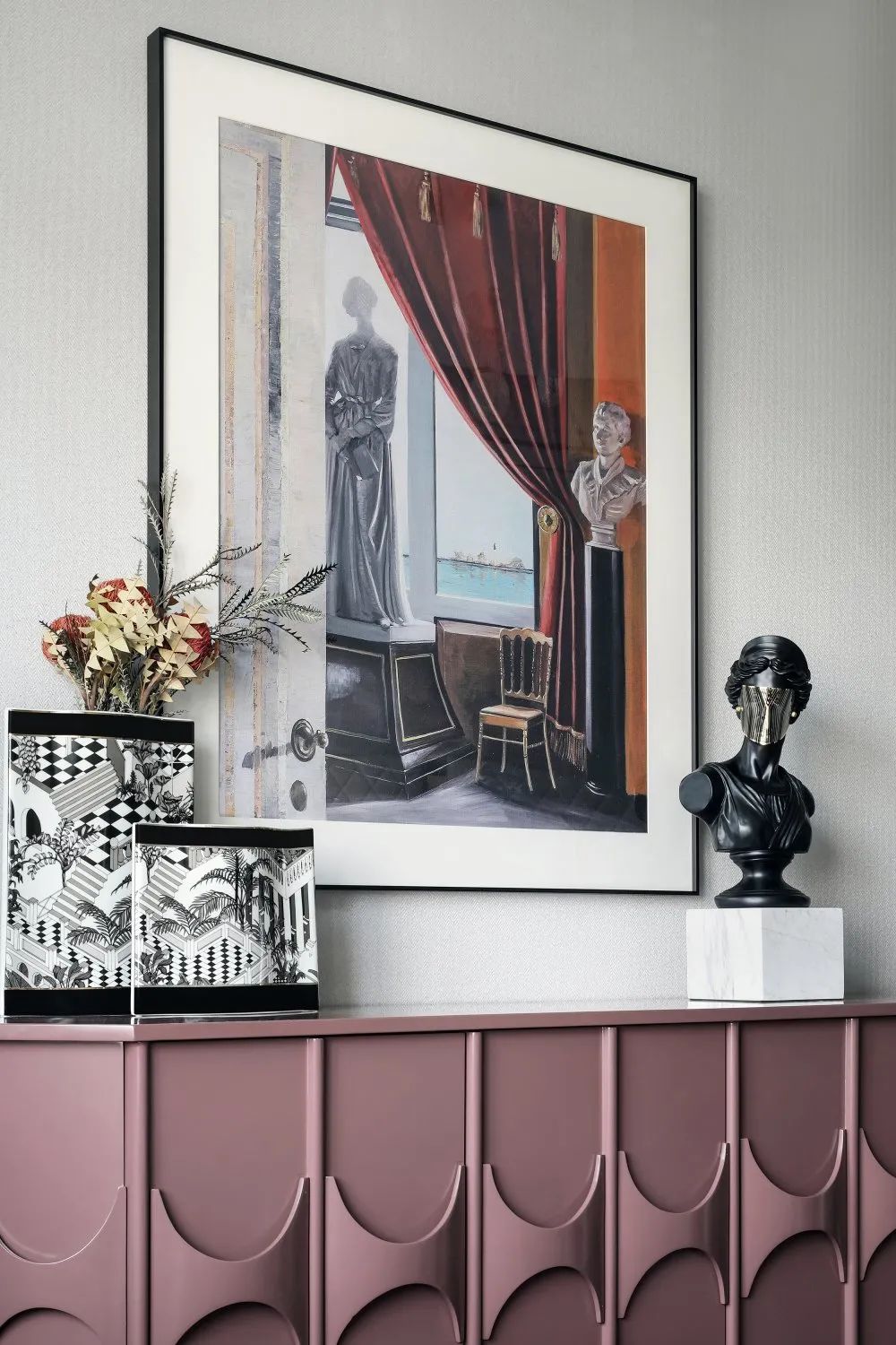 現(xiàn)代歐式風格室內設計家裝案例-邊柜裝飾 現(xiàn)代歐式風格室內設計家裝案例-邊柜裝飾