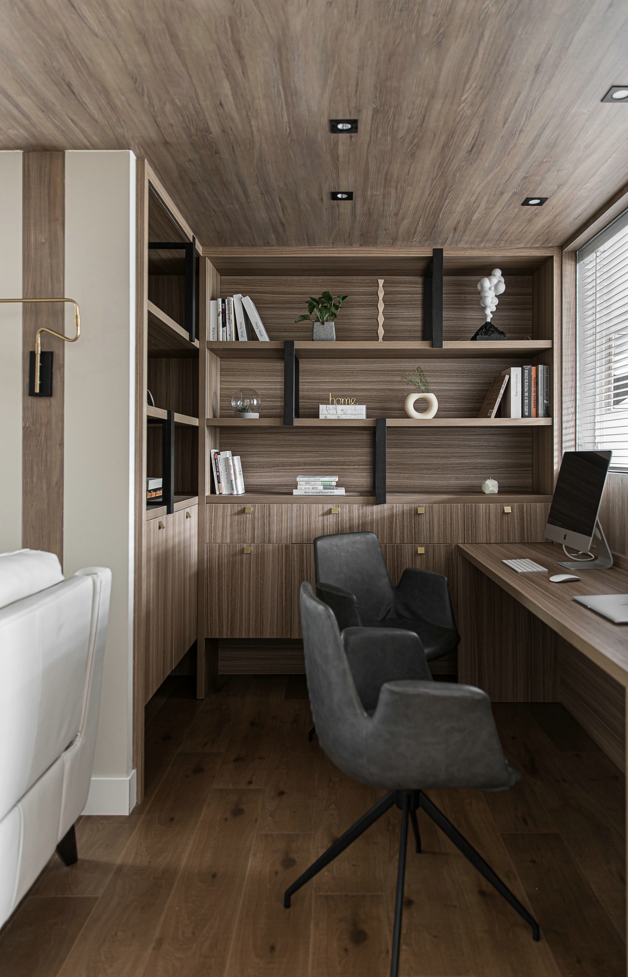 現(xiàn)代簡約風格室內(nèi)家裝案例效果圖書房 現(xiàn)代簡約風格室內(nèi)家裝案例效果圖書房