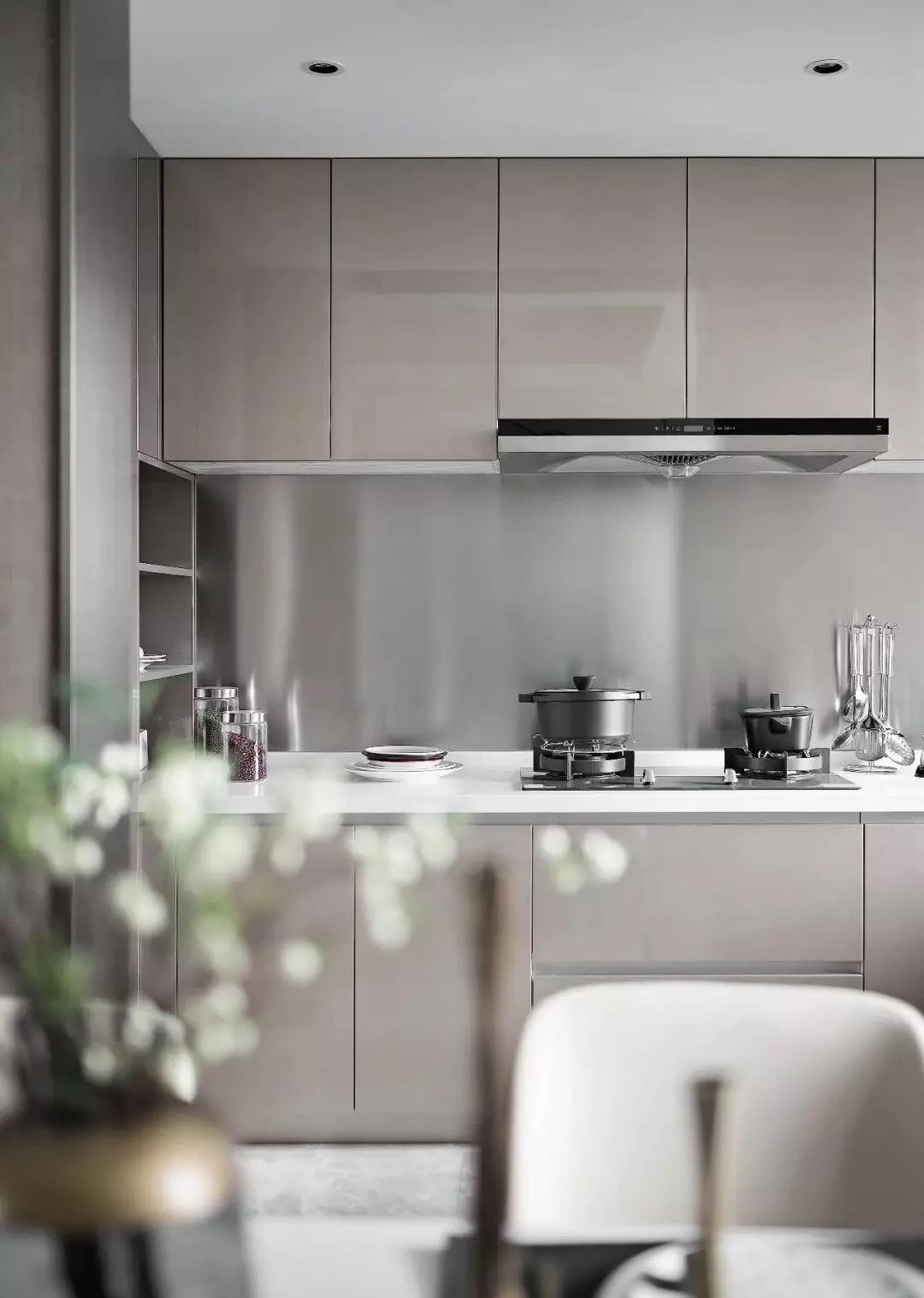 現(xiàn)代簡約風格室內(nèi)設(shè)計家裝案例-廚房 現(xiàn)代簡約風格室內(nèi)設(shè)計家裝案例-廚房