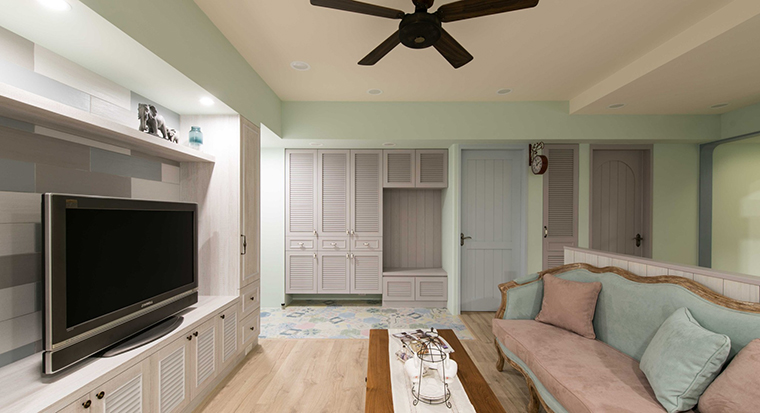 法式鄉(xiāng)村風格家裝設計室內(nèi)裝修效果圖-客廳 法式鄉(xiāng)村風格家裝設計室內(nèi)裝修效果圖-客廳