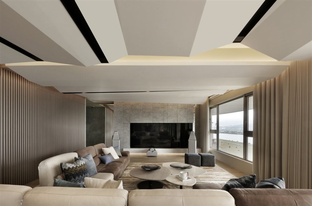 廣州市富力東堤灣現(xiàn)代簡(jiǎn)約風(fēng)格四居室裝修案例