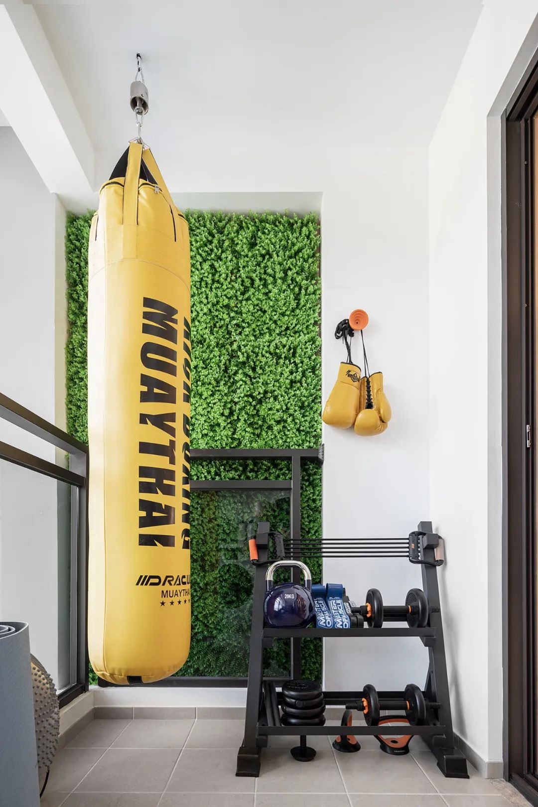 現(xiàn)代簡約風格家裝設計室內裝修效果圖-陽臺健身區(qū) 現(xiàn)代簡約風格家裝設計室內裝修效果圖-陽臺健身區(qū)