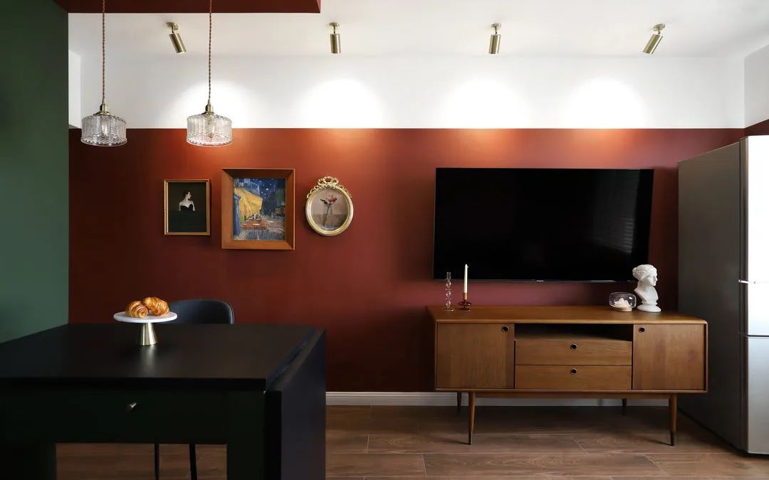 現(xiàn)代前衛(wèi)風(fēng)格家裝設(shè)計室內(nèi)裝修效果圖-餐廳 現(xiàn)代前衛(wèi)風(fēng)格家裝設(shè)計室內(nèi)裝修效果圖-餐廳