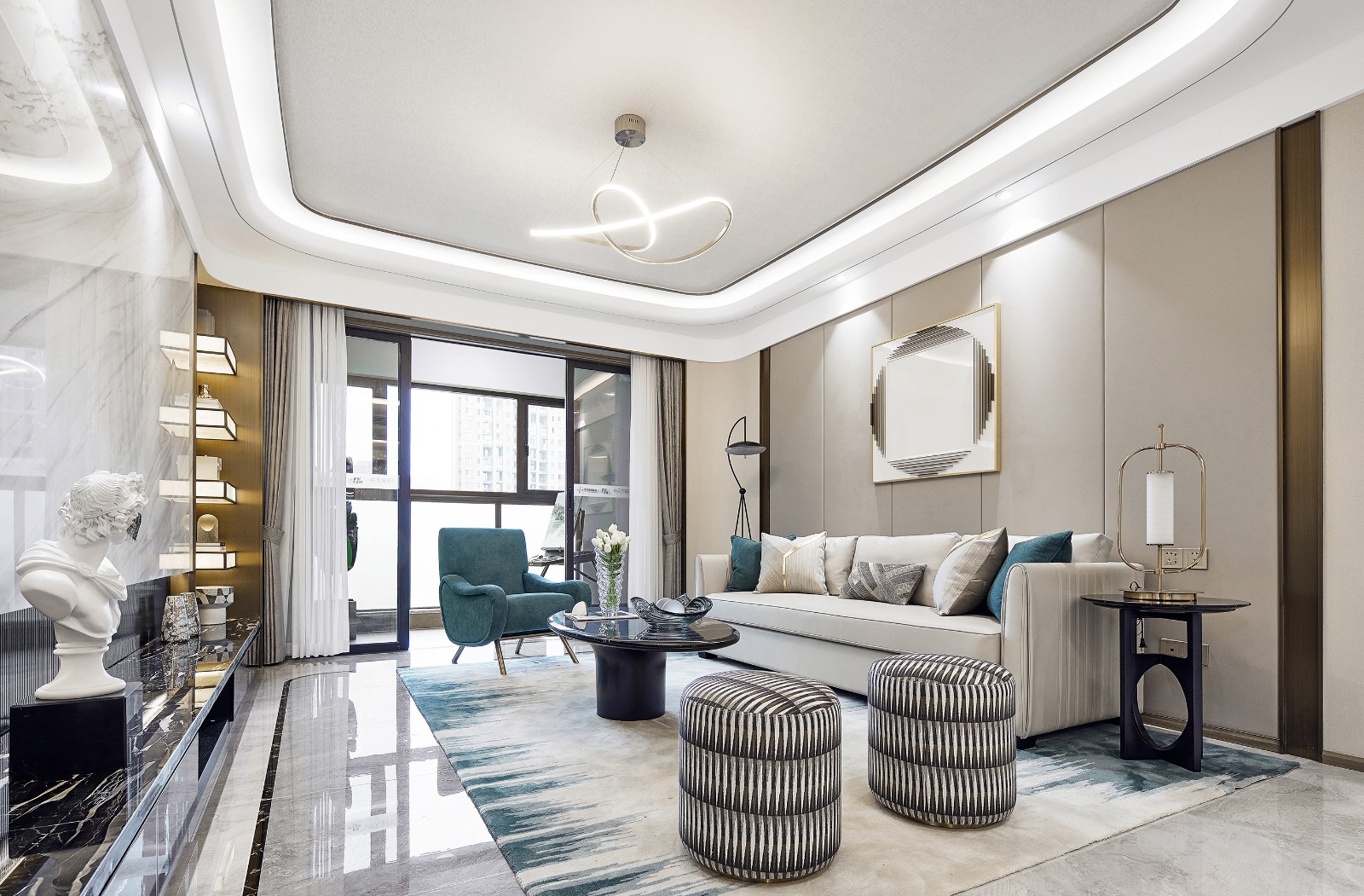 廣州市玖瓏湖別墅輕奢風(fēng)格三居室裝修案例