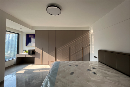 廣州市廣地花園現(xiàn)代簡約風(fēng)格三居室裝修案例